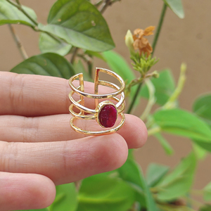 Bague en or 18 carats plaqué or naturel avec labradorite brute, quartz rose et améthyste – Design unique et brut – Bijou de luxe tendance et exclusif - Product Image 4
