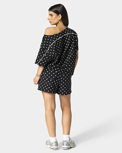 Ensemble de shorts à pois pour femmes, shorts noirs avec des points blancs et une bordure blanche contrastante, shorts courts décontractés pour filles - Product Image 1