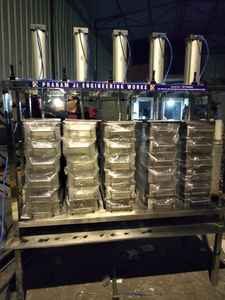 Prensa de paneles motorizada de 5 cabezales con control PLC y servoaccionamiento, máquina de alta resistencia multifuncional para recipientes a presión - Product Image 3