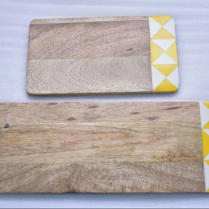 Tabla de cortar de madera y resina de diseño de alta demanda, tabla de cortar con incrustaciones de resina, tabla de quesos de madera a un precio muy económico - Product Image 1