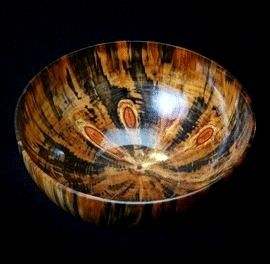 ชามไม้กระถินเทศเคลือบเรซิ่นอีพ็อกซี่ งานแฮนด์เมด ดีไซน์ดั้งเดิม สวยหรู เงางาม เหมาะสำหรับใช้บนโต๊ะอาหารและตกแต่ง - Product Image 2