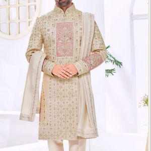 Sherwani de diseñador para novio, ropa étnica de boda con bordado tradicional, ideal para celebraciones de matrimonio. - Product Image 2