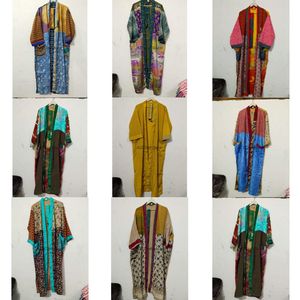 Kimono de Seda Hecho a Mano de Primera Calidad, Estilo Vintage con Parches, Talla Única, Ropa de Dormir para Mujer - Product Image 1