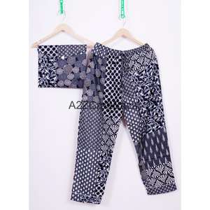 ชุดนอนผ้าฝ้ายพิมพ์ลายดอกไม้สำหรับผู้หญิง แขนสามส่วน เอวสูง ระบายอากาศได้ดี ขายาว ผ้าถัก ยืดหยุ่นได้ - Product Image 4