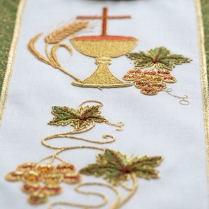 Chasuble gothique en damassé vert de qualité supérieure, brodée de vigne et de blé, pour le service religieux, vêtement liturgique catholique pour prêtre, robe de clergé pour la messe - Product Image 3