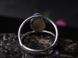 Bague en opale solide australienne sertie en bélière - Argent - Pierre de naissance d'octobre - Taille US 4,5 - Cadeau de mariage fait à la main pour elle - Product Image 6