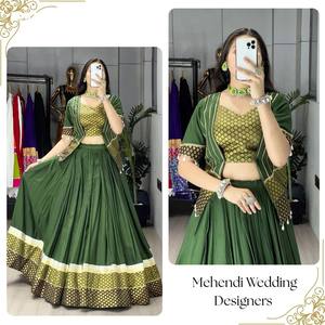Fournisseur de tenues de festival de qualité supérieure en rayonne et coton avec travail de broderie Daaman en soie, ensemble Lehenga-Blouse & Koti, de Surat. - Product Image 6