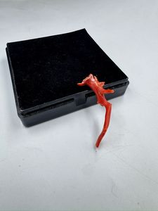 ลูกปัดปะการังแดงอิตาลีรูปทรงกิ่งไม้ พลอยดิบสำหรับทำเครื่องประดับ ปะการังรูปทรงต้นไม้ พลอยคุณภาพสูง - Product Image 3