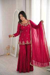 Accessori di Abbigliamento Etnico, Set Sharara con Top in Seta Fendy con Paillettes e Decorazioni in Diamanti (<span class=keywords><strong>AHI</strong></span> 3166) - Product Image 2