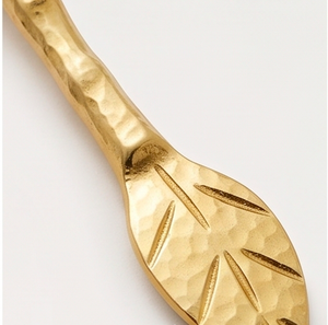 Ensemble de couverts modernes en acier inoxydable avec poignées en feuille d'or, compatibles lave-vaisselle, idéal pour les mariages et la présentation de la table - Product Image 2