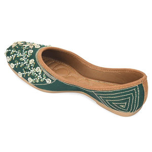 Premium Bridal <b>Khussa</b> Handmade Beaded Leather Jutti for Women Wedding Party Ethnic Footwear Supplier - Product Image 2
