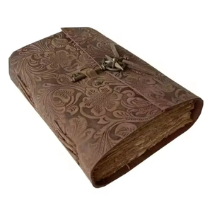Diario de Cuero Genuino con Cierre de Llave, Tapa Dura, Estilo Vintage, con Papel Deckle Hecho a Mano, Diseño Floral Religioso Clásico en Relieve - Product Image 5