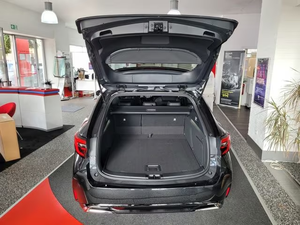 Toyota Corolla 2.0 TS Teamplayer Touring Sports Hybride Automatique, Voiture Familiale Économe en Carburant - Product Image 2