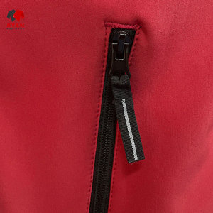 แจ็คเก็ตซอฟต์เชลล์ดีไซน์พิเศษสำหรับผู้ชาย ยี่ห้อ Ryan Pro Gear ปิดซิป พร้อมโลโก้แบบกำหนดเอง สวมใส่สบายๆ - Product Image 5