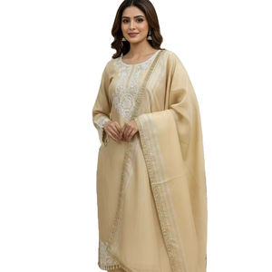 Conjunto de Salwar Kameez de Tres Piezas de Seda Banarasi de Doble Tono con Bordado y Lentejuelas, Hecho a Medida, con Dupatta, para Novia - Product Image 1