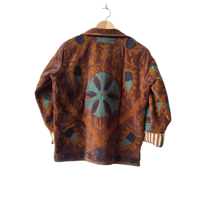 Veste matelassée en velours artisanale, manteau d'hiver marron, broderie florale complexe, poignets rayés, classique et respirant - Product Image 2