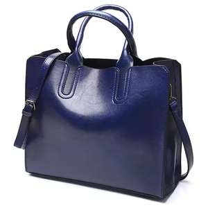 Bolso Tote de Cuero PU Rojo para Mujer con Correa Extraíble, Gran Capacidad, Bolso de Mano Clásico Informal para Uso Diario - Product Image 3