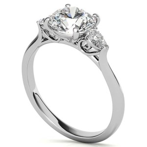 Bague Trio en Moissanite, Argent Sterling 925 Plaqué Or Blanc, Sertissage à Griffes de Luxe, Bague de Fiançailles, Cadeau d'Anniversaire, de Promesse ou de Mariage - Product Image 2