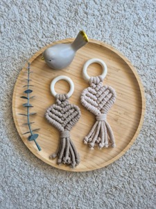 Anneau de serviette en macramé en forme de cœur, parfait pour la décoration de table de dîner romantique, la mise en scène de table de mariage et la décoration de table de café. - Product Image 6