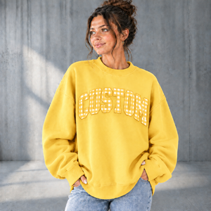 Sudadera Unisex Oversize con Cuello Redondo para Mujer, Estampado de Letras con Apliques de Cuadros Gingham Personalizados, Estilo Universitario, 100% Algodón Mezclado, Cuello Simulado - Product Image 3