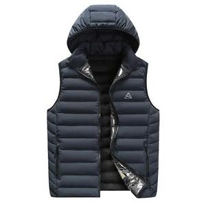 Gilet matelassé léger à capuche pour homme OEM, sans manches, avec poches zippées, séchage rapide, anti-UV, respirant, infroissable, 100 % polyester - Product Image 2