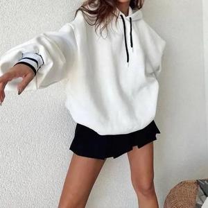 Sudadera con Capucha Oversize Unisex, Manga Murciélago, Color Blanco Sólido, Tejido de Algodón, Dobladillo con Volantes, Ropa de Otoño - Product Image 4