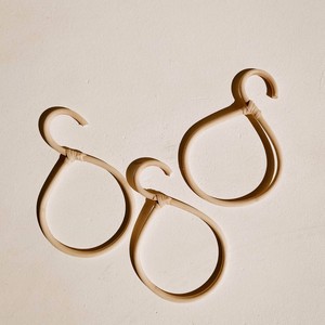 Anillo colgante para toallas tejido a mano, de ratán sostenible, para colgar en la pared del baño. - Product Image 6