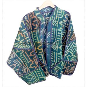 เสื้อแจ็คเก็ตปักลายดอกไม้หลากสีสไตล์ฤดูหนาว ทำมือ ตกแต่งด้วยผ้าปะติดปะต่อ ผ้าฝ้ายคันธา เย็บแบบควิลท์ - Product Image 4