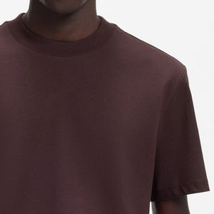 Service OEM de conception avec logo personnalisé, coupe tendance, prix de gros pour commandes en gros, t-shirt de performance pour homme à séchage rapide - Product Image 4