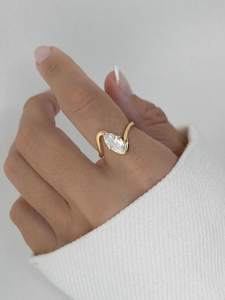 แหวนเพชรทรงมาร์คีส์ 2.00 กะรัต ของขวัญสุดเซอร์ไพรส์ เพชรเพาะเลี้ยงในห้องปฏิบัติการ รับรองโดย IGI ตัวเรือนทองคำแท้ 14K ดีไซน์คลื่น สำหรับผู้หญิง เหมาะสำหรับเจ้าสาว - Product Image 4