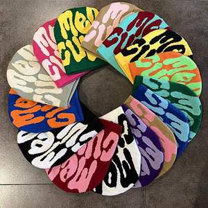 Bonnet en tricot jacquard acrylique streetwear avec broderie de logo personnalisé, unisexe, pour l'hiver, vente en gros pour marques privées - Product Image 6