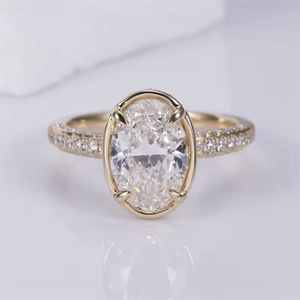 แหวนหมั้นเพชรทรงรี ทองคำแท้ 18K สไตล์คลาสสิก รับรองโดย IGI สำหรับผู้หญิง - Product Image 2