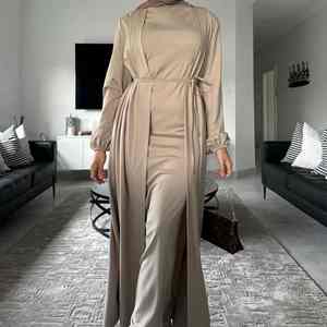Abaya Musulmana Moderna con Botones Delanteros de Primera Calidad para Mujer, Estilo Dubái, Vestido Largo Informal Islámico Modesto - Product Image 6