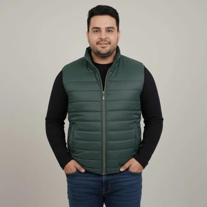 Blouson matelassé blanc à capuche pour femme, léger, coupe-vent, fermeture éclair sur le devant, manteau d'hiver décontracté, couleur unie, coupe ajustée, polyester, polaire - Product Image 2