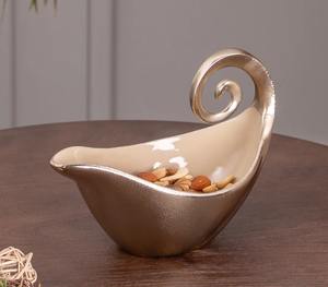 Bol à noix design, bol de décoration moderne pour la maison, bol de table haut de gamme - Product Image 1