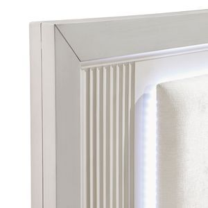 Letto Matrimoniale Queen con Testiera LED Bianca Anticata e Cuscino Imbottito, Mobili Moderni per Camera da Letto con Frontali Scanalati, 1 Letto Imbottito - Product Image 6