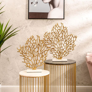 Sculpture décorative de luxe en métal, motif cœur corail arabe, finition dorée, contemporaine, pour table, accent de décoration intérieure, mariage, Pâques, anniversaire - Product Image 1