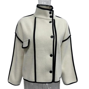 เสื้อแจ็คเก็ตผู้หญิงสไตล์บูติกขายส่งประจำฤดูใบไม้ร่วงปี 2025 ระบายอากาศได้ดี คอตั้ง ผ้าถักสองด้าน ทำจากผ้าขนสัตว์ ให้ลุคเรียบหรู - Product Image 3