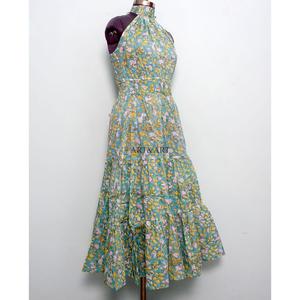 Magnifique robe de soirée maxi en coton imprimé numérique à fleurs, col halter, coupe ample, sans manches, pour femmes grandes tailles - Product Image 4