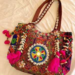 Bolso de Mano Estilo Banjara de Diseñador, Bordado a Mano, Estilo Boho para Mujer, Precio al por Mayor - Product Image 3