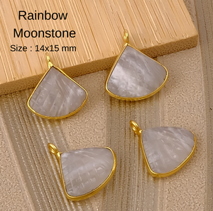 Colgante de piedras preciosas tallado de piedra lunar arcoíris al por mayor con bisel chapado en oro colgantes y dijes de moda suministro de joyería - Product Image 4