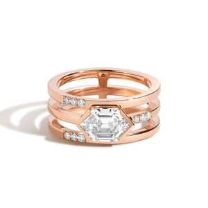 Bague de fiançailles en or 14K 18K avec diamant de laboratoire hexagonal, sertie semi-clos, trois bandes, style Art Déco moderne, bague de déclaration nuptiale, vente en gros - Product Image 3