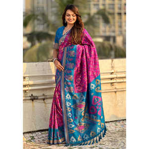 Sari Patola en soie douce tissée Zari Elite Weaves avec des tissages contrastés couleur vin - Product Image 2