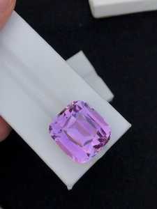 พลอยแทนซาไนต์ธรรมชาติทรงรีเจียระไนแบบหลวม สีน้ำเงิน เกรดนักสะสม สำหรับเครื่องประดับเด่นชื่อ Zubeda Gems พร้อมการประเมินโดยบุคคลที่สาม - Product Image 2