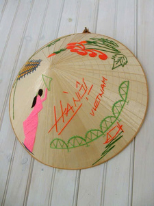 Chapeau vietnamien en gourde sculpté à la main, écologique, très demandé |   Décoration murale et souvenir en matériaux naturels - Product Image 5