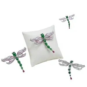 Broche Étnico de Libélula Esmeralda con Piedras de Zirconia, Pin de Solapa Verde y Blanco, Joyería para Mujeres y Hombres, para Bodas y Fiestas - Product Image 1