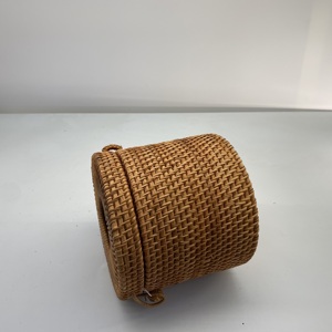 Caja de pañuelos redonda de ratán natural tejida a mano de alta calidad con tapa conveniente, artículo caliente al mejor precio de cajas y contenedores de almacenamiento de Vietnam - Product Image 3