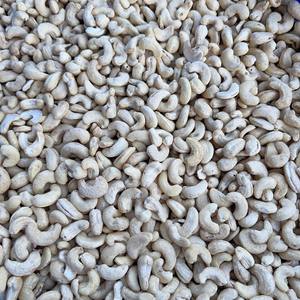 Nueces de Anacardo de Origen Vietnamita SANTIGO, Núcleos de Anacardo a Granel - Product Image 1