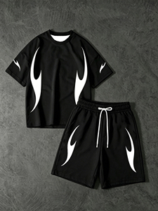 Tenue d'été décontractée pour homme avec haut et short coordonnés pour un usage quotidien - Product Image 1