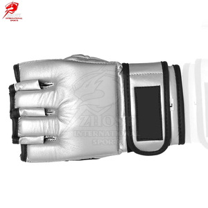 Gants de boxe en cuir argenté à séchage rapide et à doigts ouverts pour la compétition de kickboxing et de Muay Thai - Product Image 4